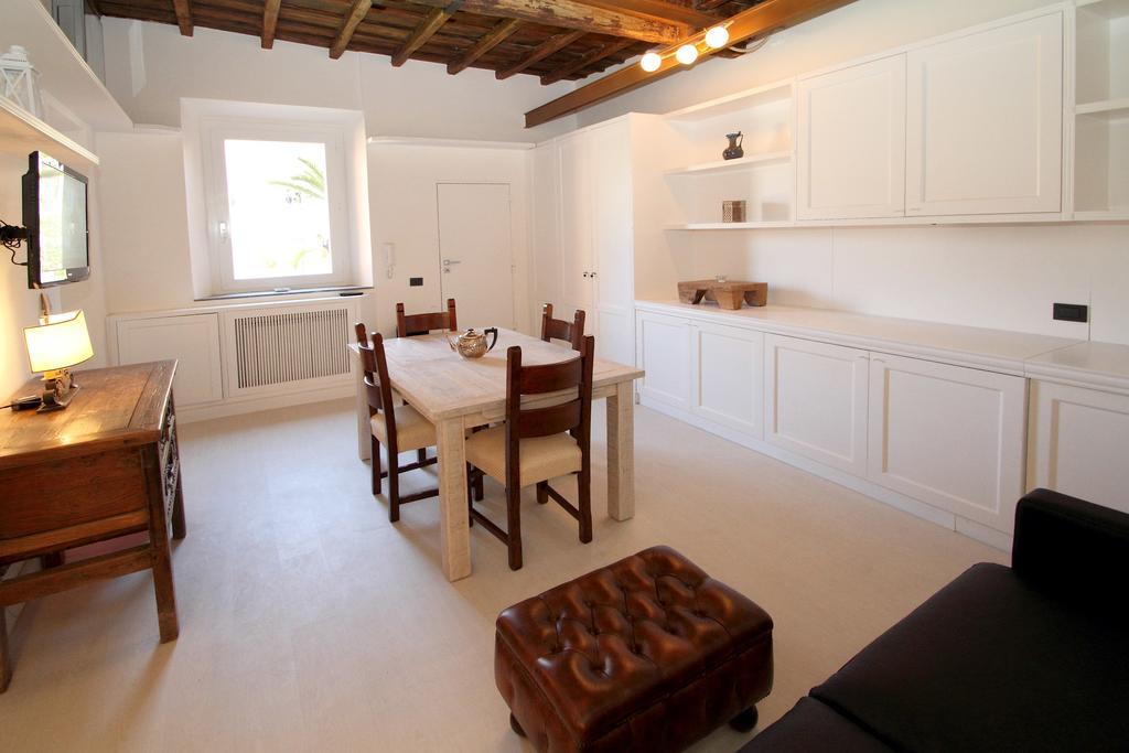Lhp Suite Roma Trastevere Pokoj fotografie