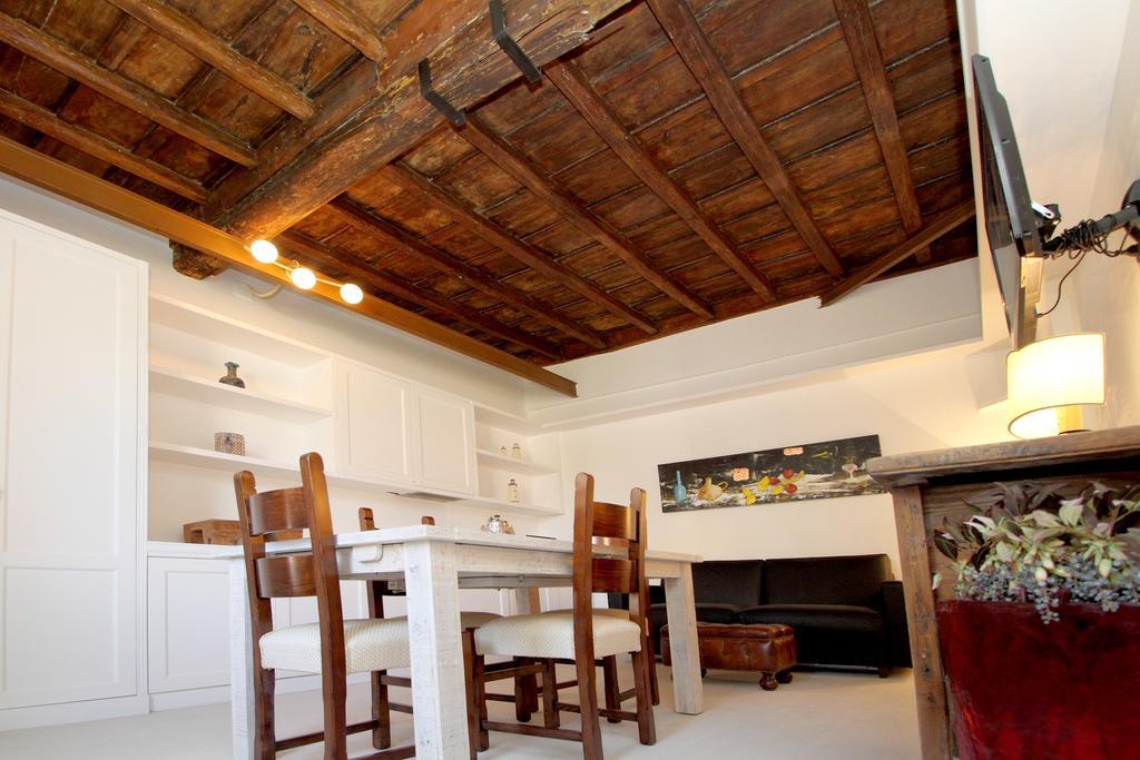 Lhp Suite Roma Trastevere Pokoj fotografie