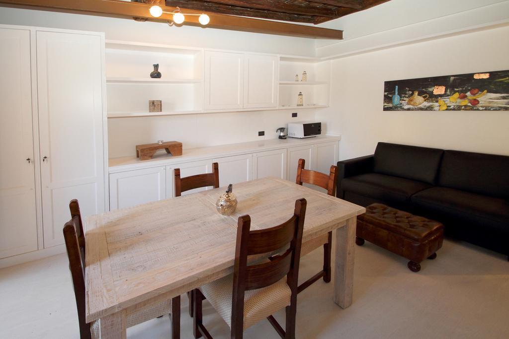 Lhp Suite Roma Trastevere Pokoj fotografie